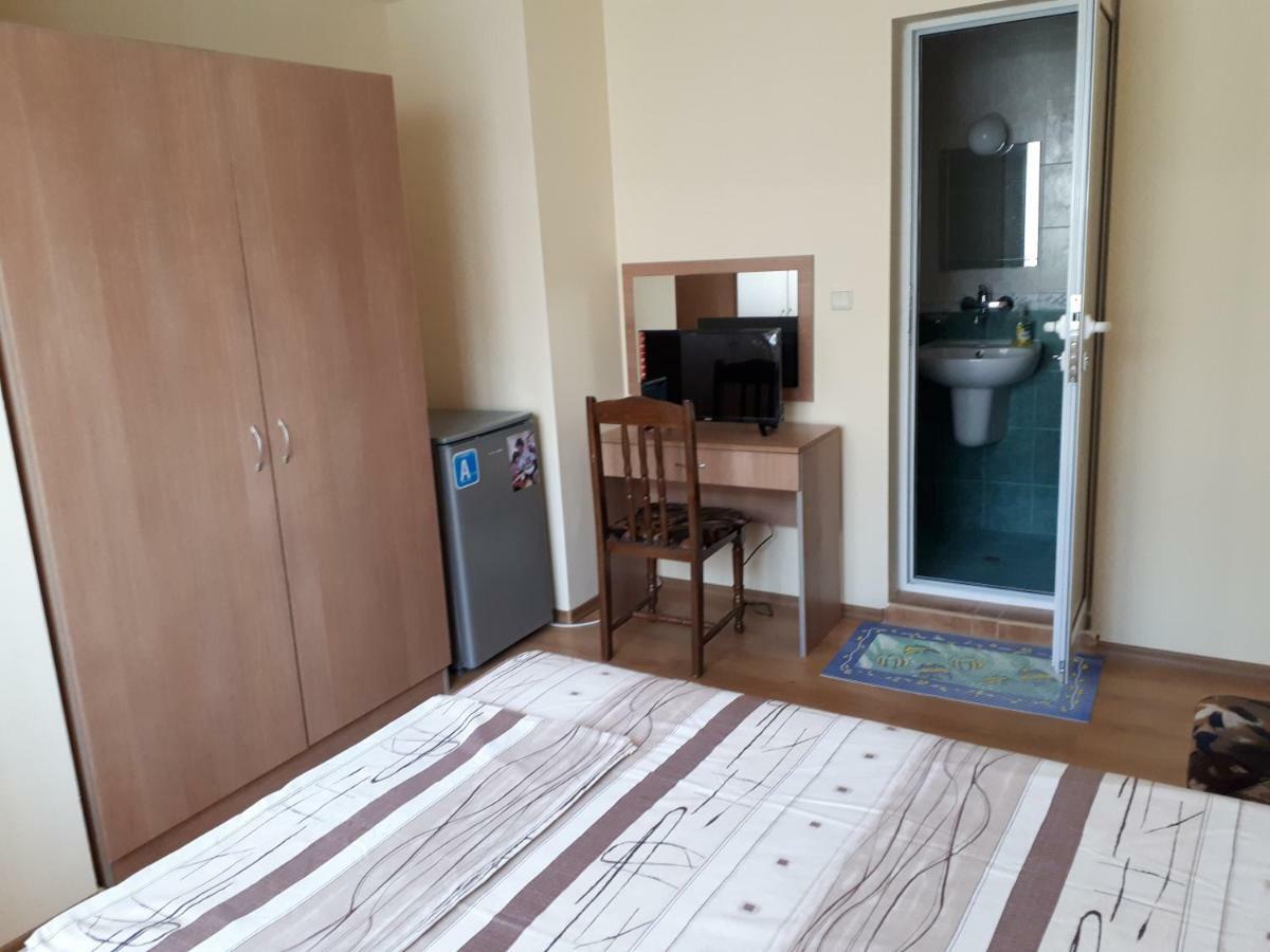 Виламимоза;Созополбуджака Hotel Kültér fotó